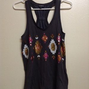 💥 SOLD! Beautiful Razor Back Top